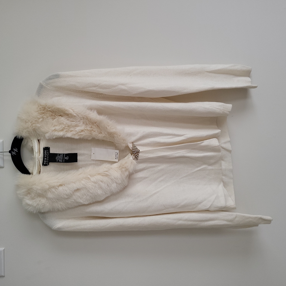 Ladies ivory cardigan with detachable button collar, size M